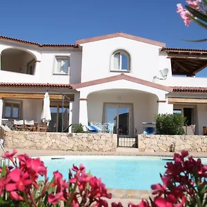 Mediterranean Sea Shell Pool House Budoni