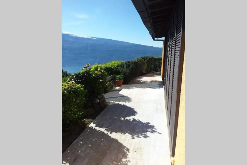 Olzano Bungalow Sonnensee Mit Phantastischem Fernblickヴィラ 別荘